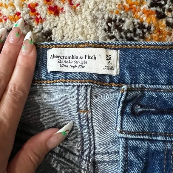 4 Pair Lot Abercrombie Jeans Size 2 - Picture 9 of 9